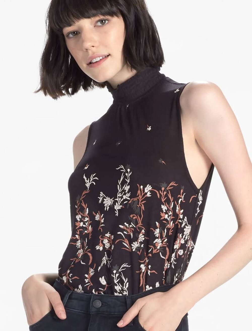 Lucky Brand Mock Neck Floral Sleeveless Flowing Printed Lightweight Blouse